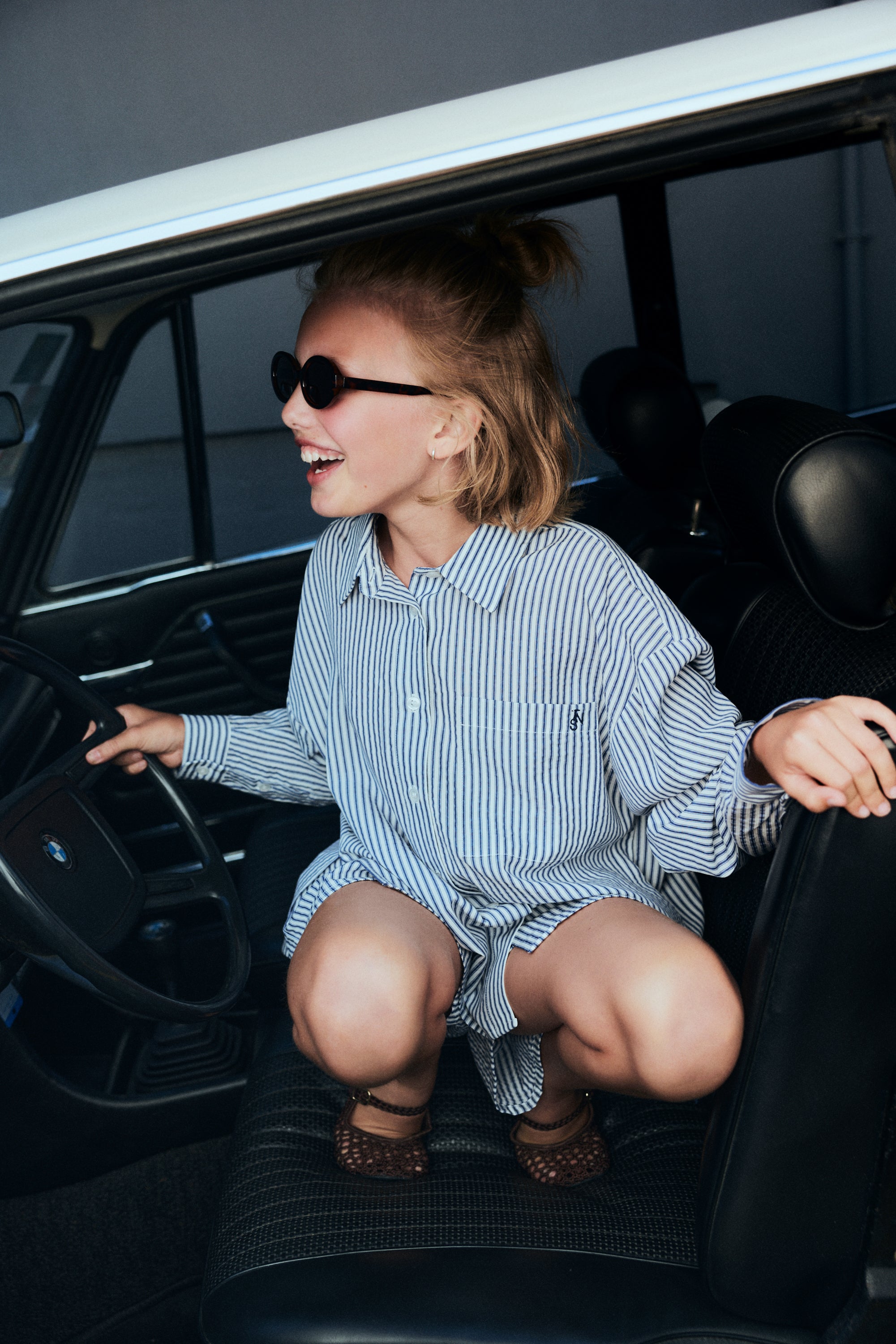 Camisa clásica confeccionada con un tejido Tencel a rayas fresco y ligero, ahora disponible en un Teen versión