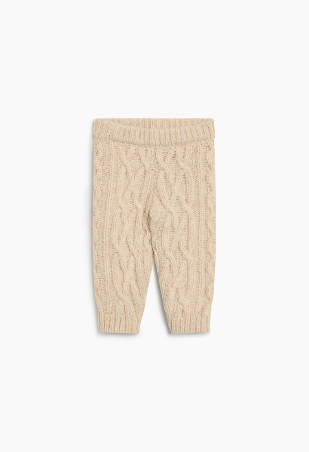 The Echo Baby Pant are crafted from a soft wool blend with a refined interplay of stitches, offering natural warmth and exceptional comfort for everyday wear.