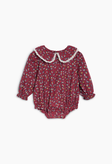 The Bloom Baby Romper is a delicate everyday piece, thoughtfully designed to combine softness, comfort and The New Society’s refined approach to babywear