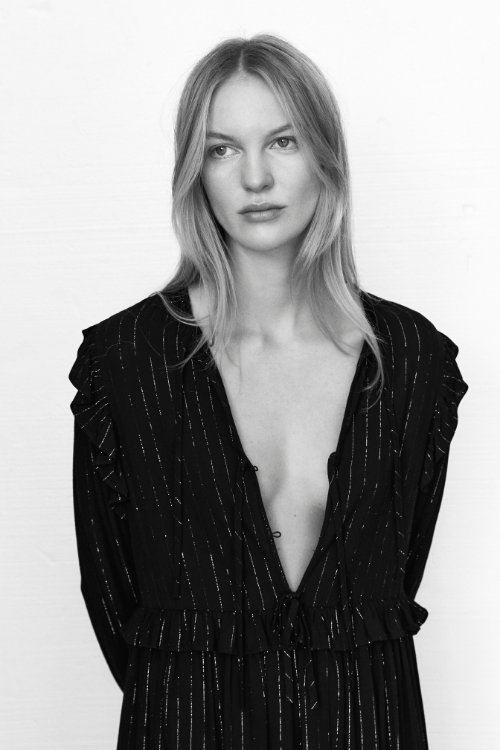 Long, flowy dress made from lightweight viscose with a touch of lurex for subtle shine.