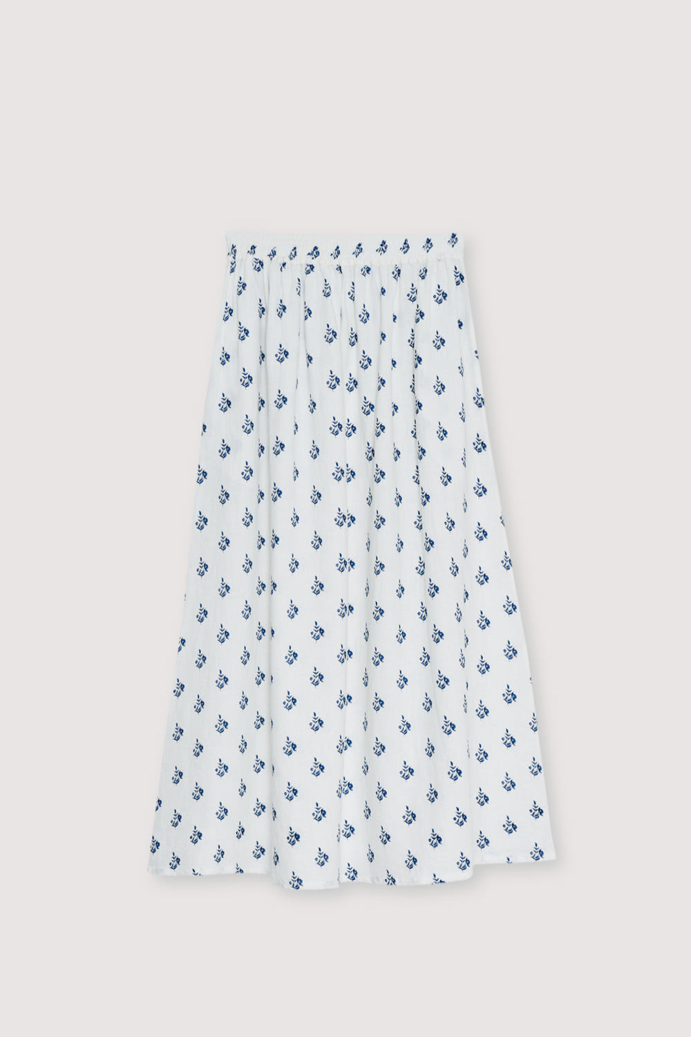 A breezy summer essential, this midi skirt is crafted from 100% linen for a lightweight, breathable feel.