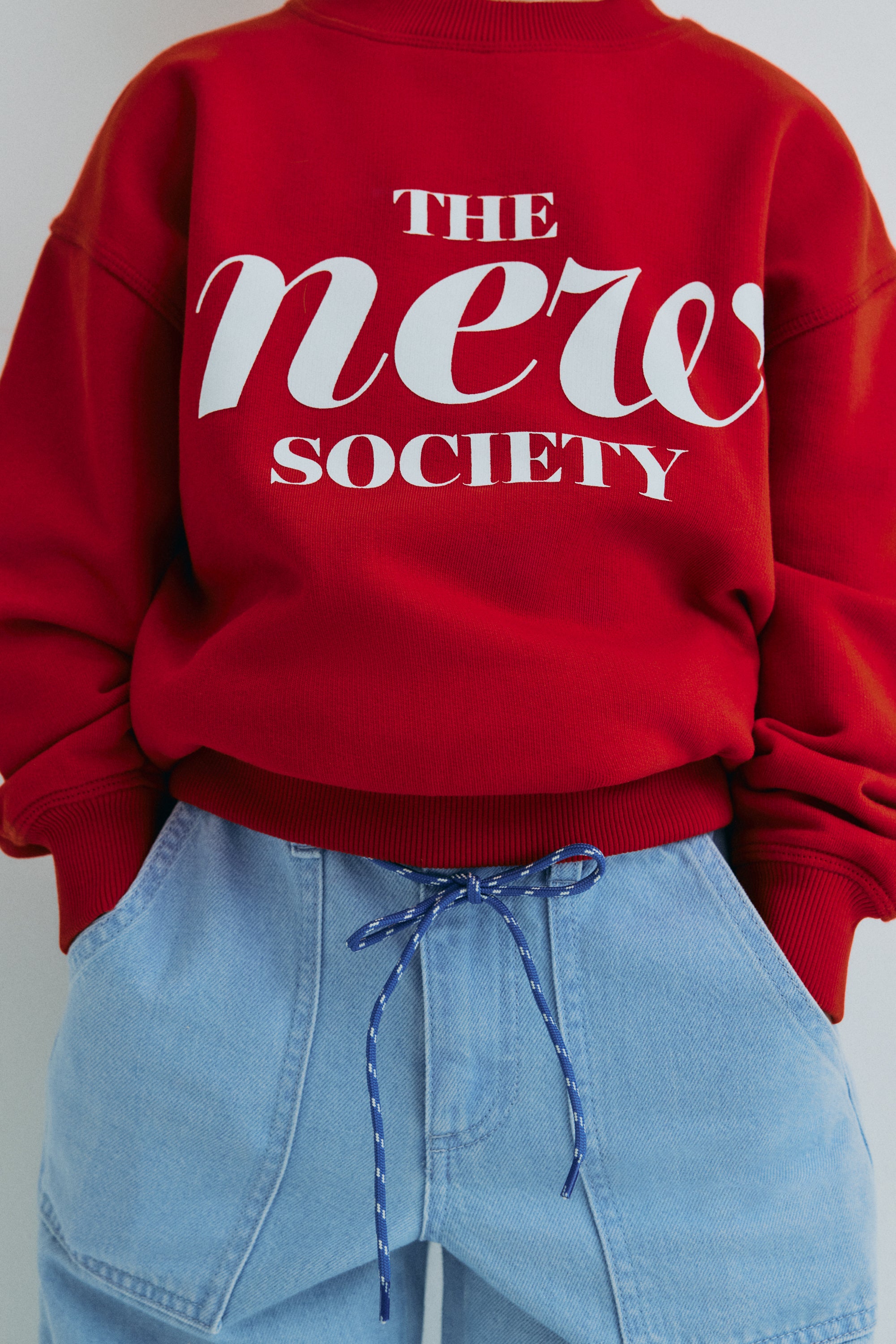 Keep your little one warm and stylish with this vibrant red The New Society sweatshirt. Designed for everyday wear, this kids’ sweatshirt combines a modern design with a soft, comfortable fabric, ensuring all-day comfort. 