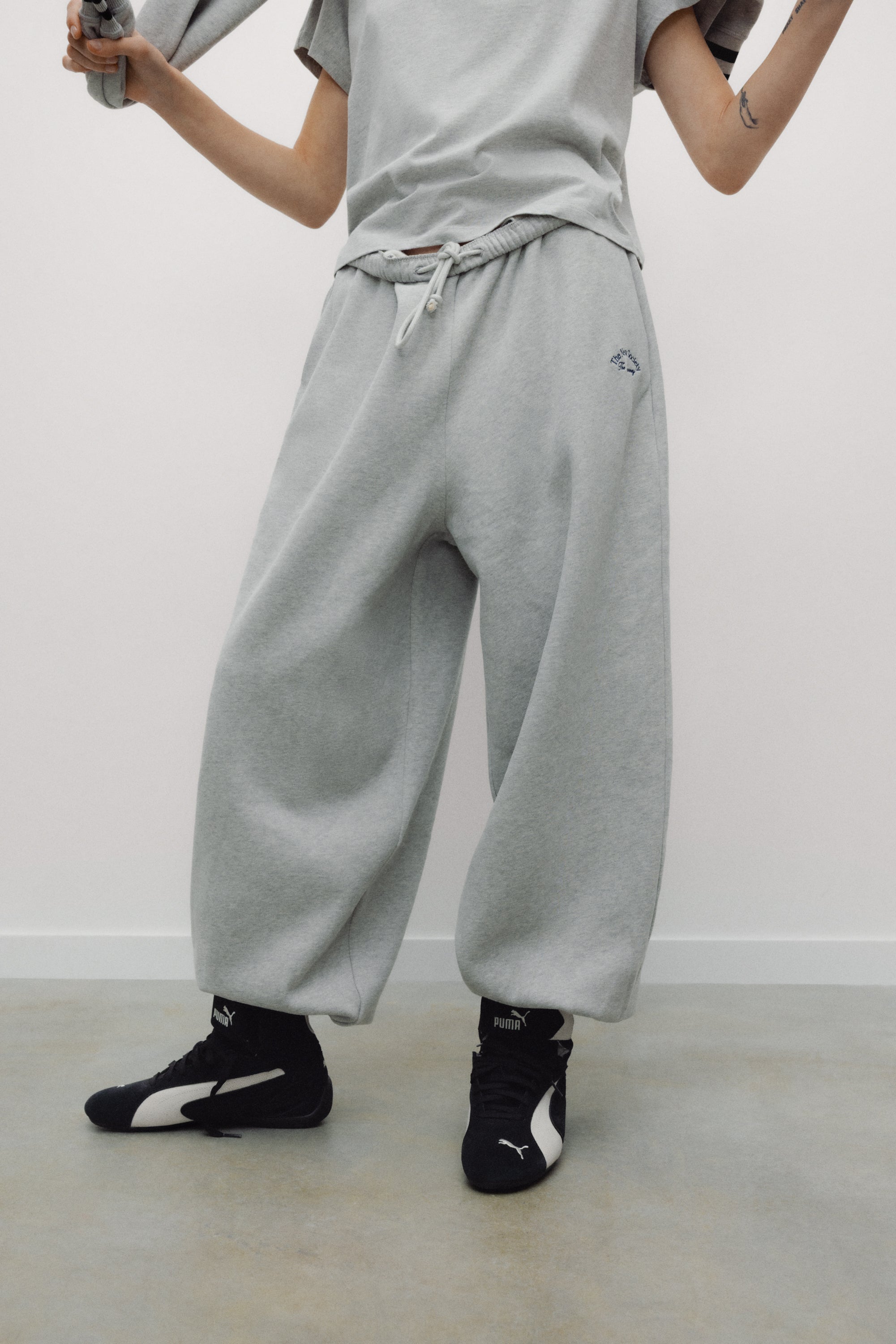 Mochi Mujer Jogging Gris Claro Melange