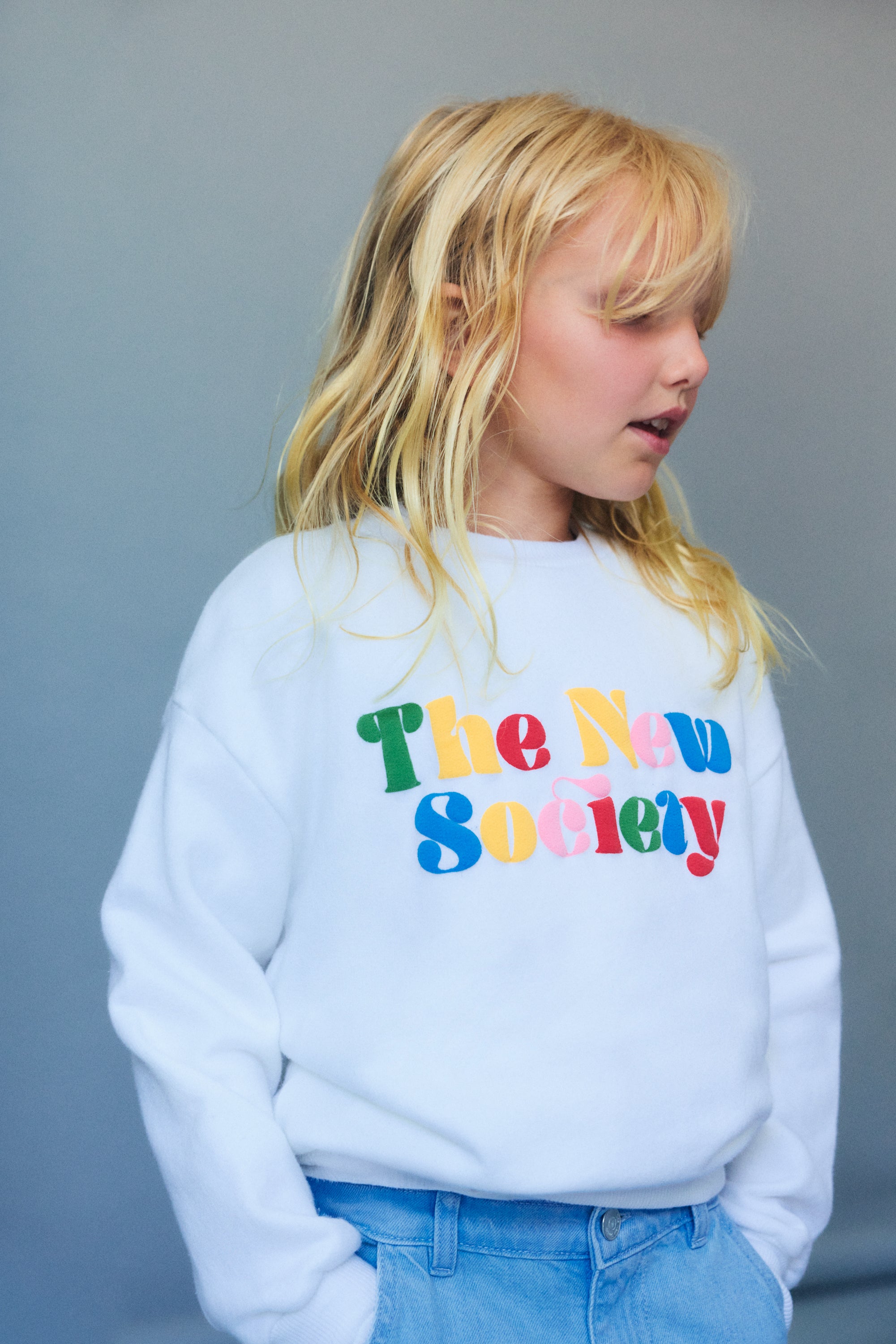 Sweatshirt in soft cotton elastane fabric with a comfortable, cozy finish. Features a fun, colourful branded print in a quilted technique for a playful and stylish touch.