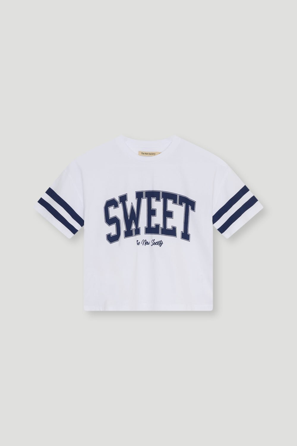 Soft and lightweight cotton jersey crop tee featuring contrast prints on the sleeves and a “Sweet” print on the front for a playful, contemporary look.