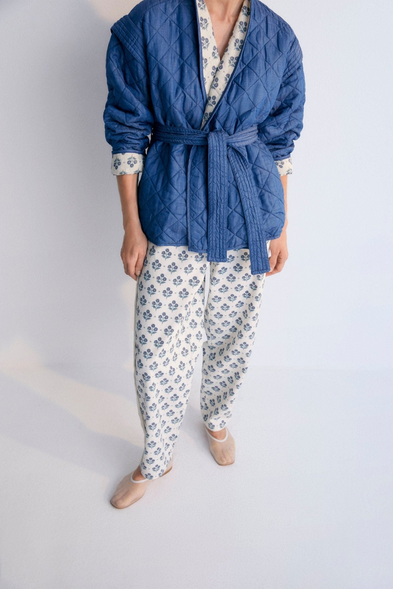 Leros Woman Pant our bestseller in 100% cotton with our Hyacint print and fringe details on the sides matching the background. Spring Summer Collection. The New Society. 