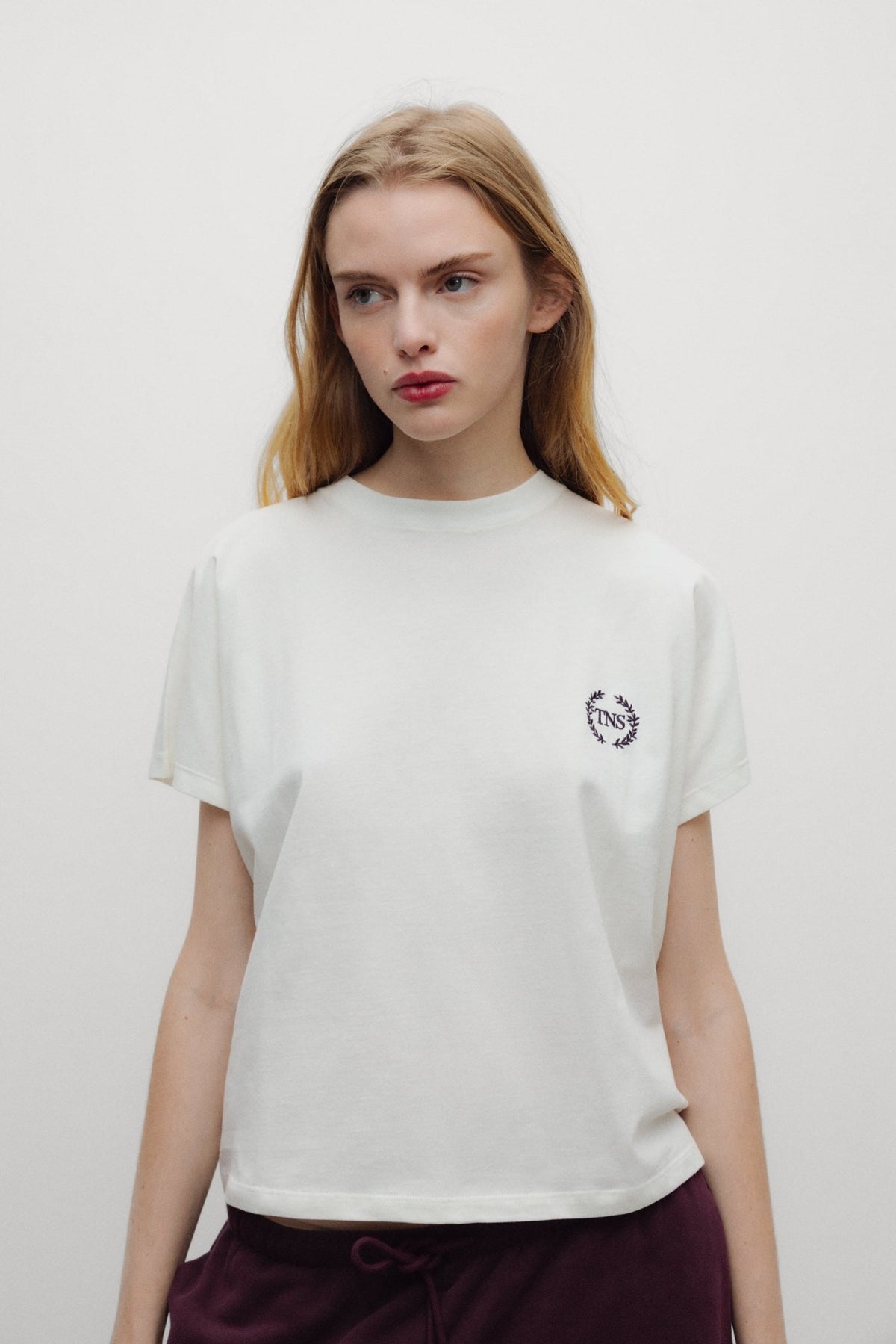 Mochi Woman T-Shirt Winetesting EmbT-shirts