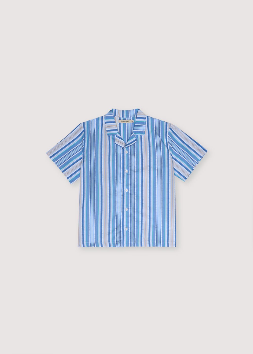 Tebas Shirt in 100% cotton striped fabric, short-sleeved with white shirt buttons. Spring Summer Collection. The New Scoiety. 