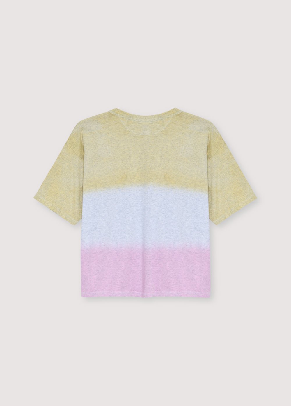 Crafted from 100% organic cotton jersey, this T-shirt features a soft, comfortable finish and a stylish two-tone tie-dye effect