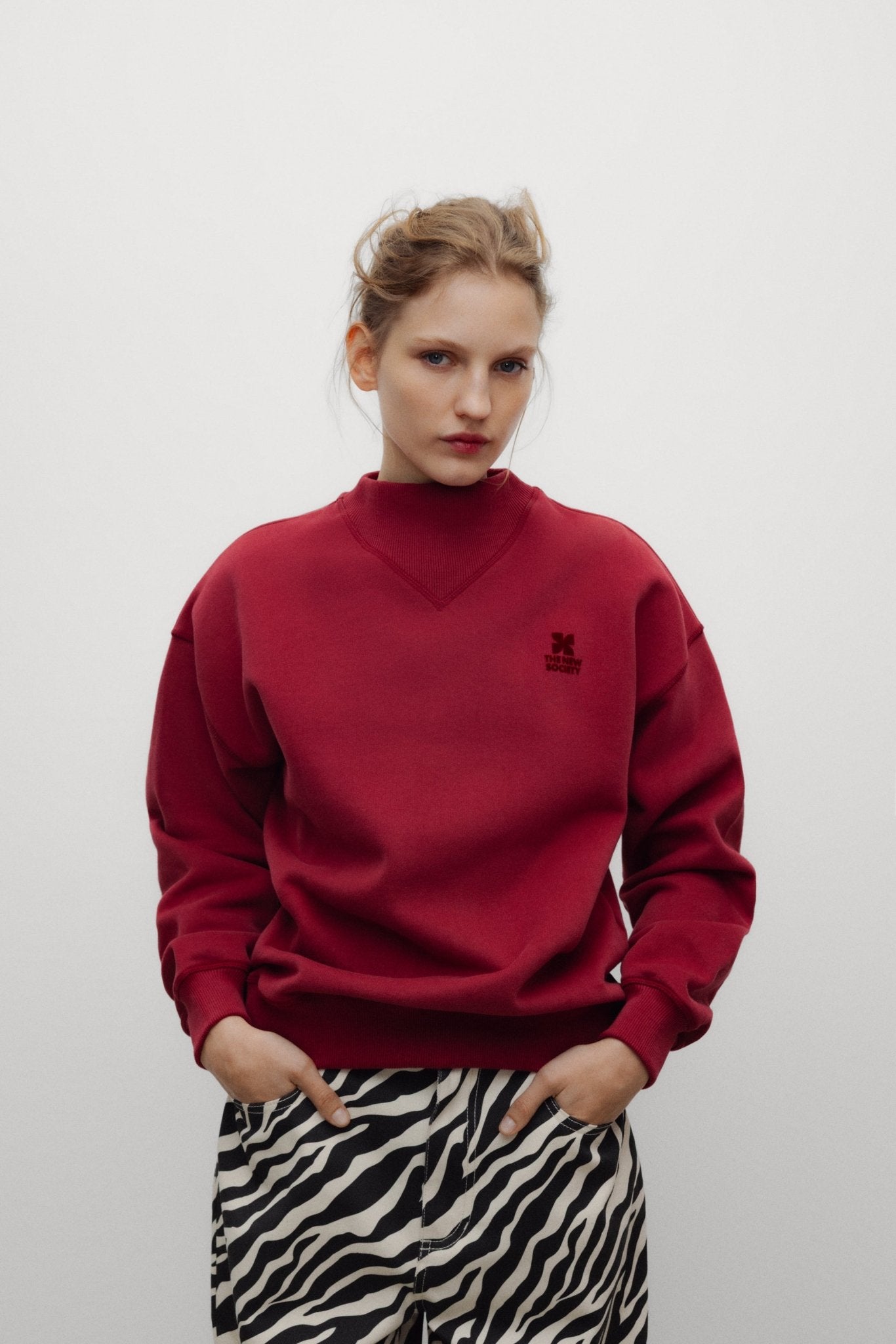 TNS Logo Rib Collar Woman Sweatshirt Rumba Redsweatshirt