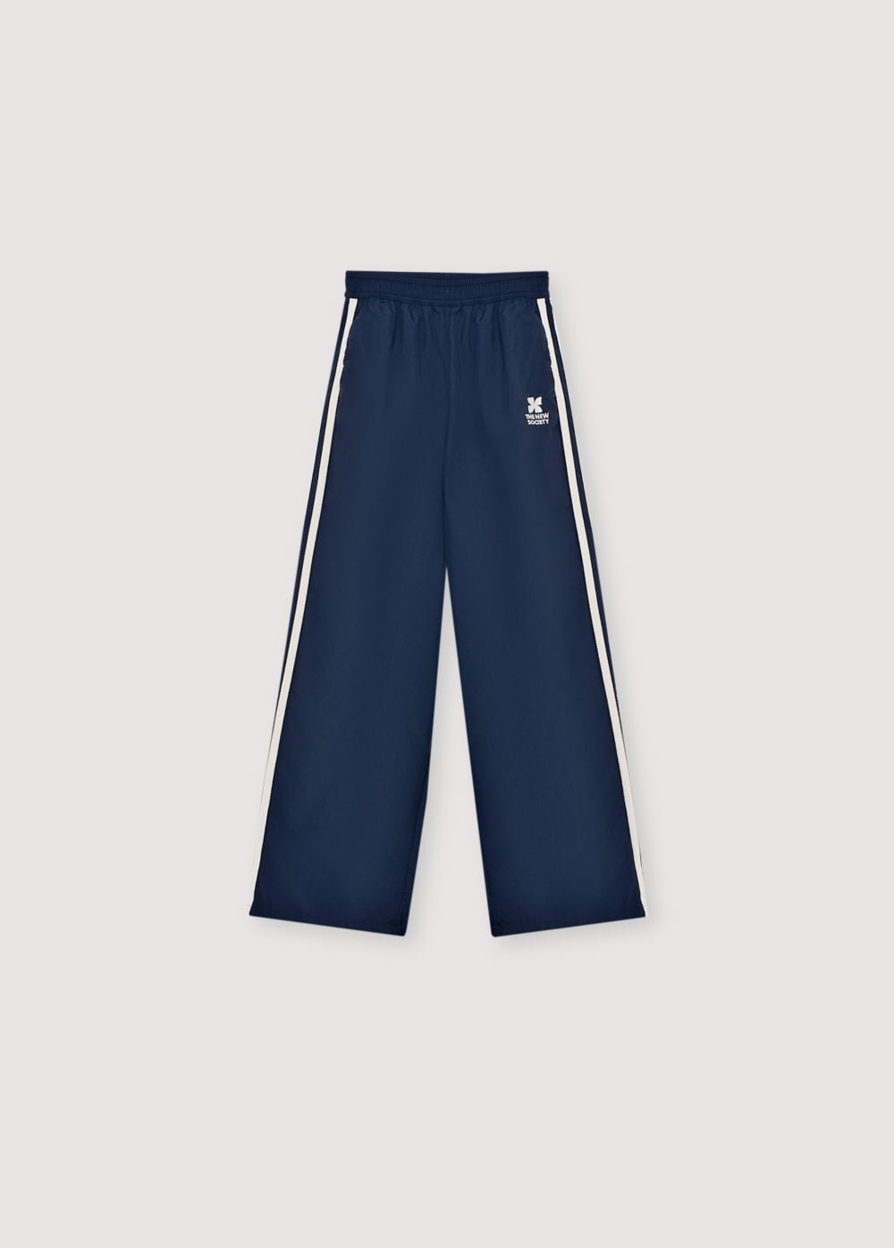 A new season essential and proven bestseller, these joggers are crafted from 100% technical fabric with a wide fit for maximum comfort