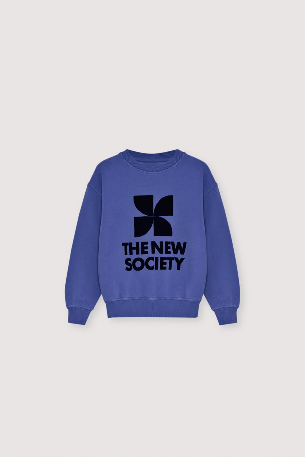 Our classic sweatshirt with a contrasting logo print on the front. Brushed on the inside and outside.