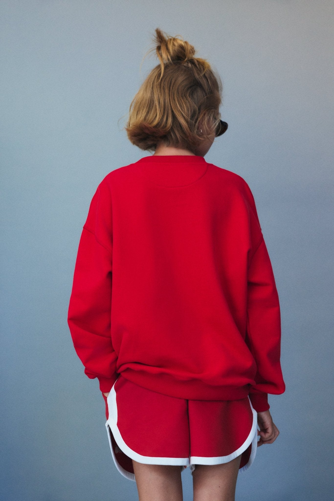 Notre sweat-shirt à logo le plus vendu, confectionné en molleton de coton doux pour une sensation douillette et confortable.