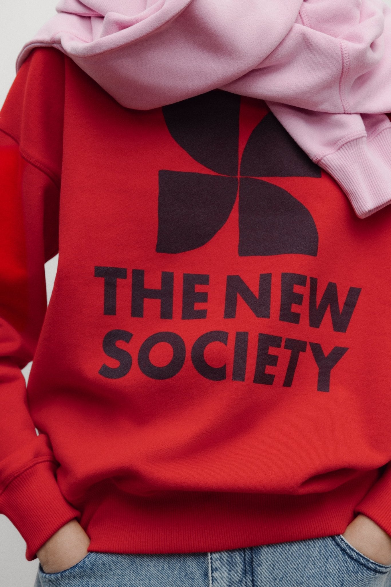 Damen-Sweatshirt mit TNS-Logo, chinesisches Rot