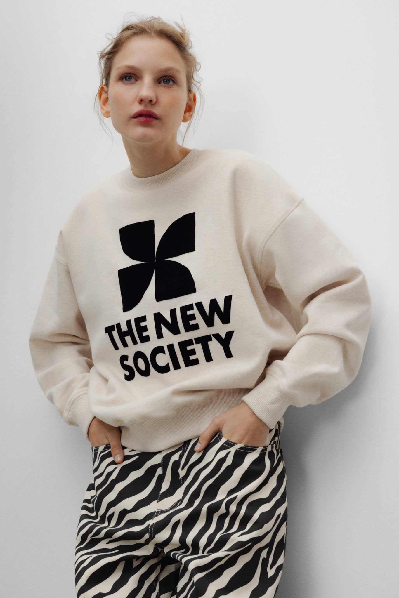TNS Logo Damen Sweatshirt Whisper White Melange