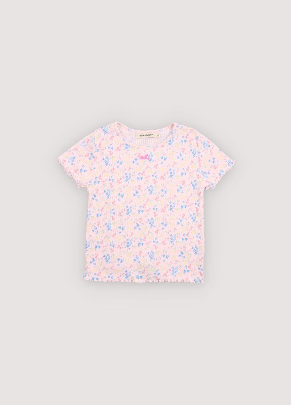 T-Shirt aus feinem, weichem Rippstoff mit schönem Blumenprint und rundem Ausschnitt.