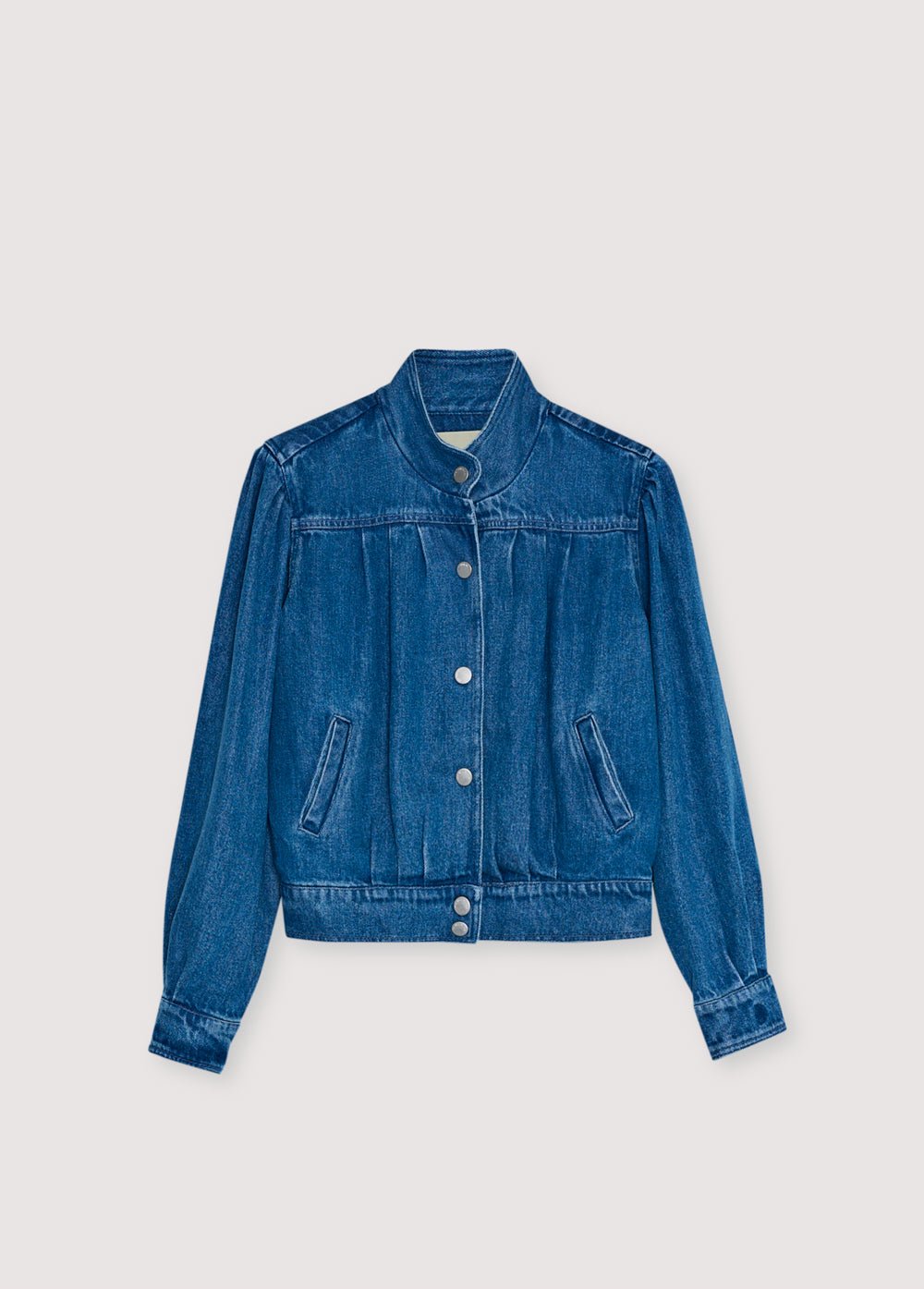 Crafted from 100% Tencel, this lightweight denim jacket combines effortless style with everyday comfort.