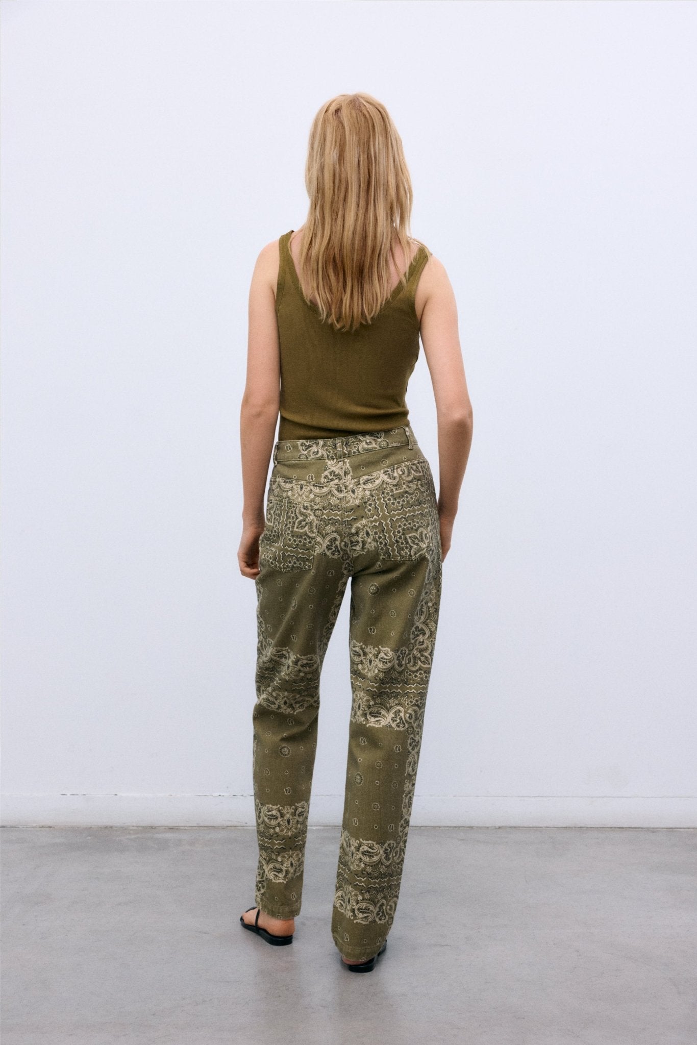 Regular-fit denim pants crafted from BCI cotton, featuring a stylish bandana-inspired print.