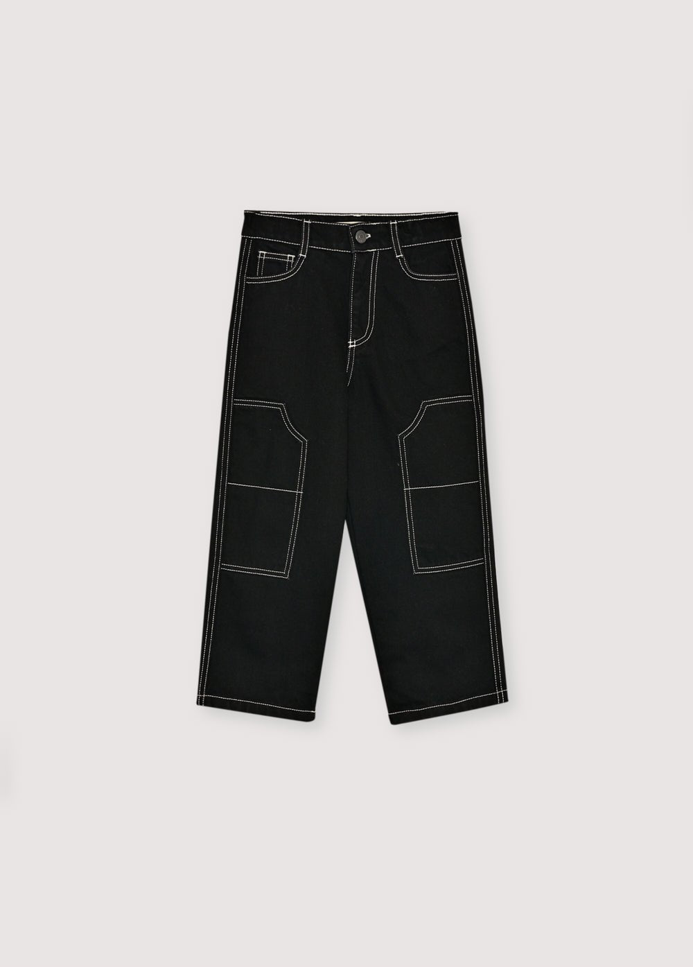 The Yaiza pant is a new and original style, with a wider fit, contrasting topstitching details and a unique TNS embroidery on the back pocket. It also includes an adjustable interior waistband with elastic.